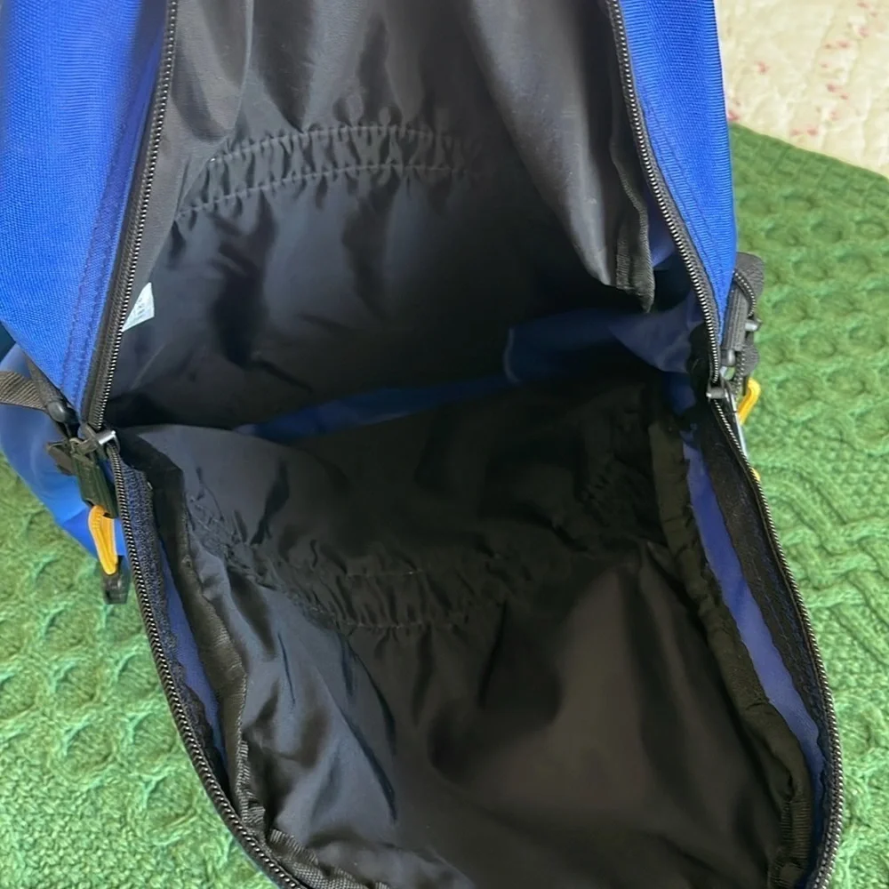 Land’s End Small Convertible Backpack EUC